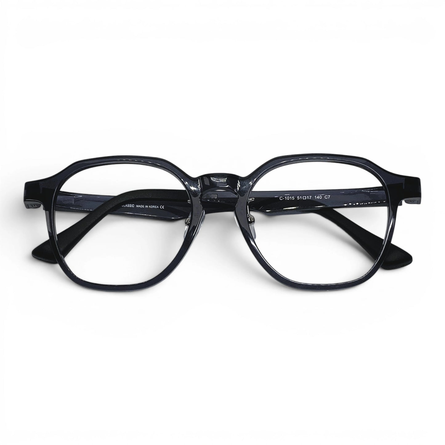 Halla 1015 detail view - volcanic rock-inspired geometric design with premium TR1015 frame construction