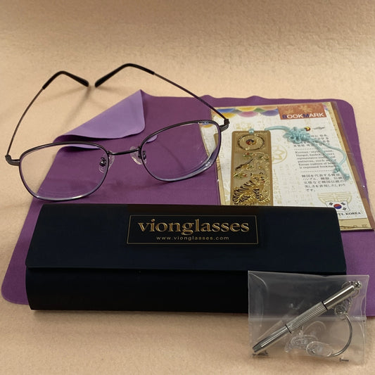 VionGlasses ready-to-ship prescription glasses with 1.74 high-index lenses, case, cleaning cloth, Korean bookmark, and extra nosepads