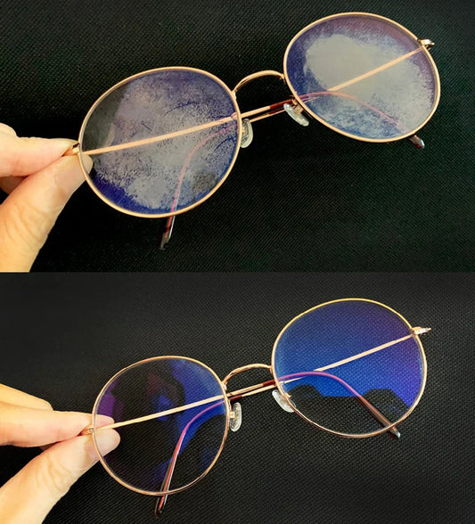 Before and after comparison of smudged glasses lens vs VionGlasses clean lens with anti-smudge and water-repellent coatings